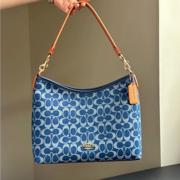 COACH Laurel Shoulder Bag In Signature Denim CY702 - Picture 1 of 5